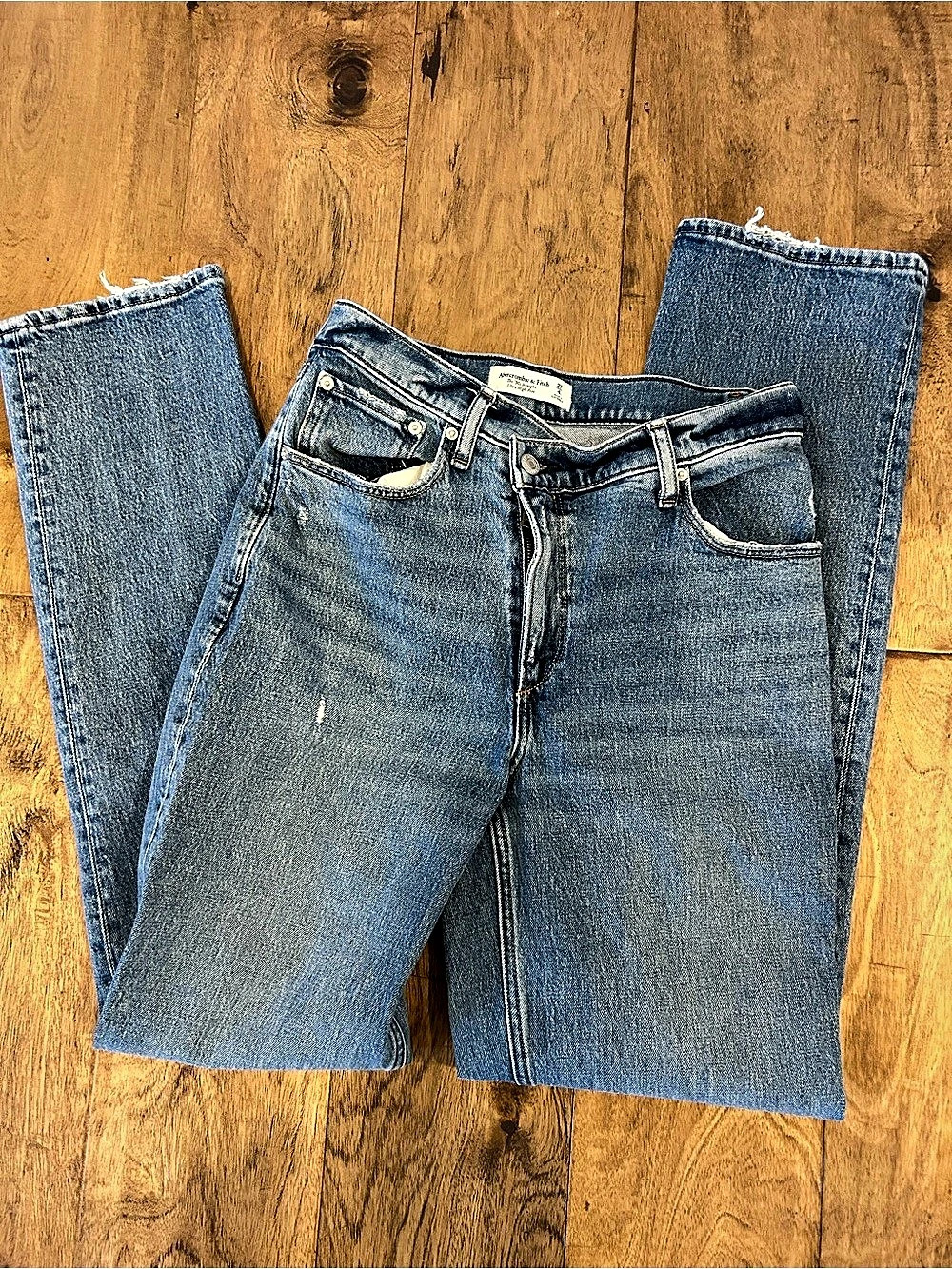 Abercrombie & Fitch Skinny 90’s straight leg